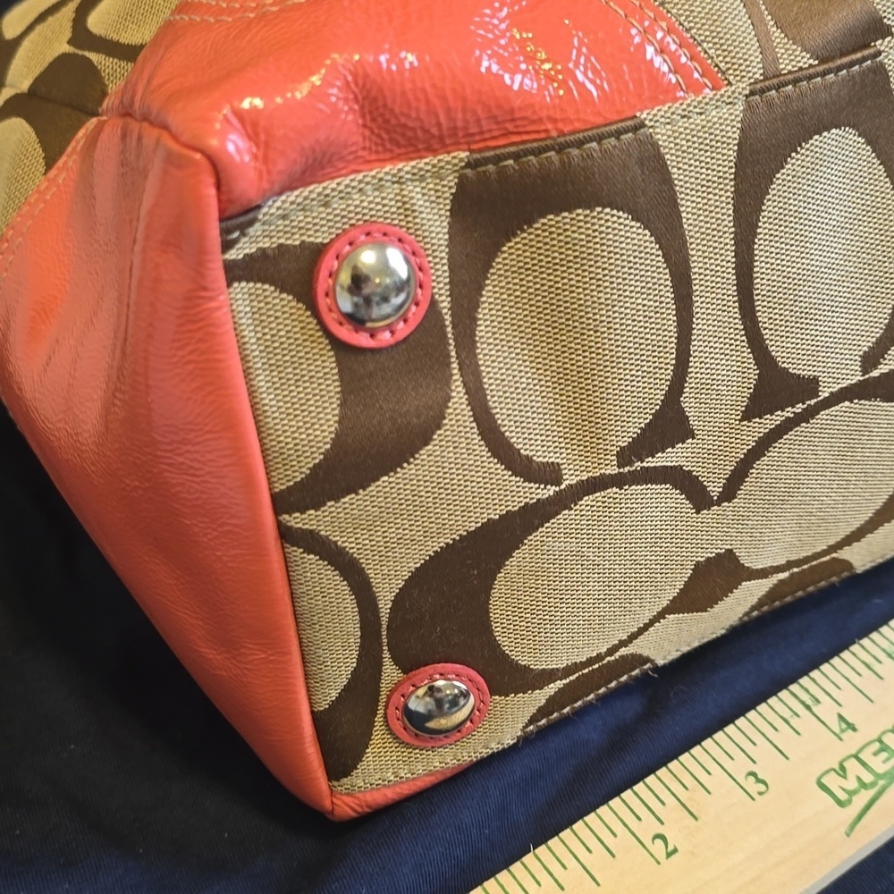 Coach Coral Tote 14L X 10 H X 8W measurements. - Picture 3 of 15